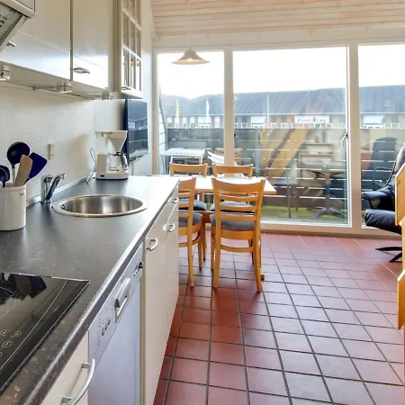 Lejlighed Ronia - 100m From The Sea By Interhome